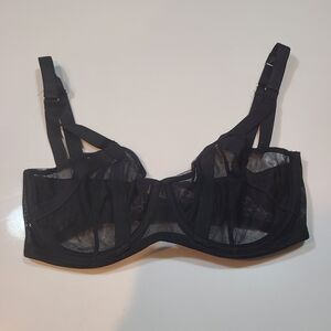 NWT Victoria's Secret Very Sexy Sheer Underwire Bra in 32DD